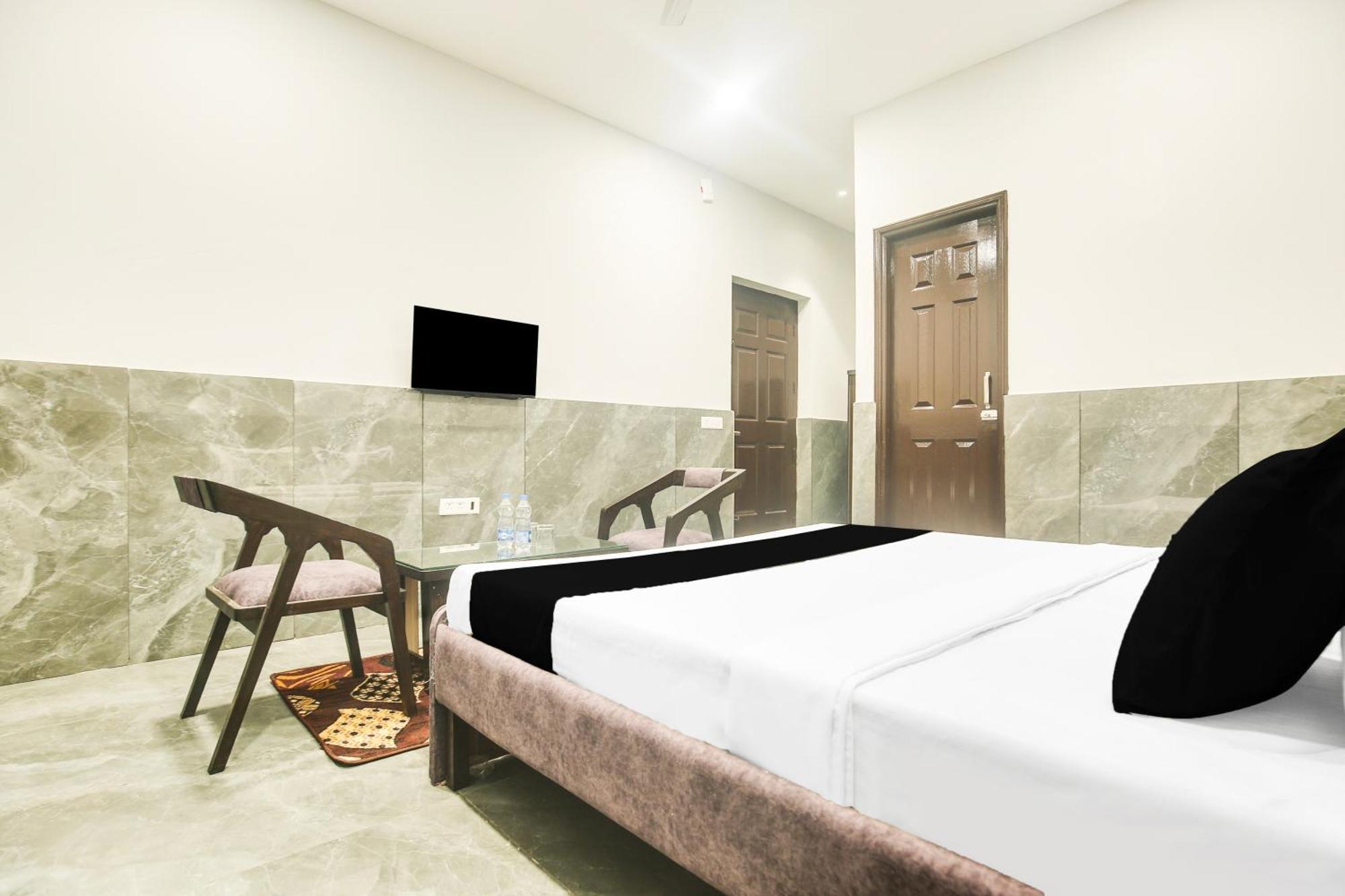 Hotel O Ravi & Banquet Lalewal Zewnętrze zdjęcie